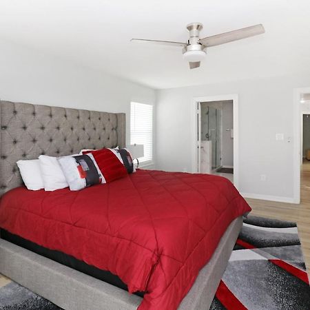 Peerless Retreat - Minutes From Downtown Houston Villa Buitenkant foto