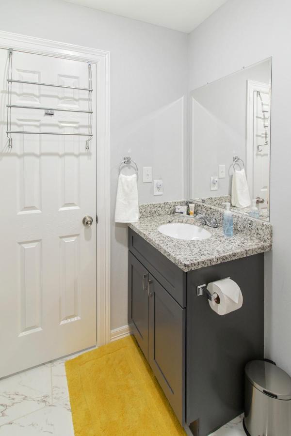 Peerless Retreat - Minutes From Downtown Houston Villa Buitenkant foto