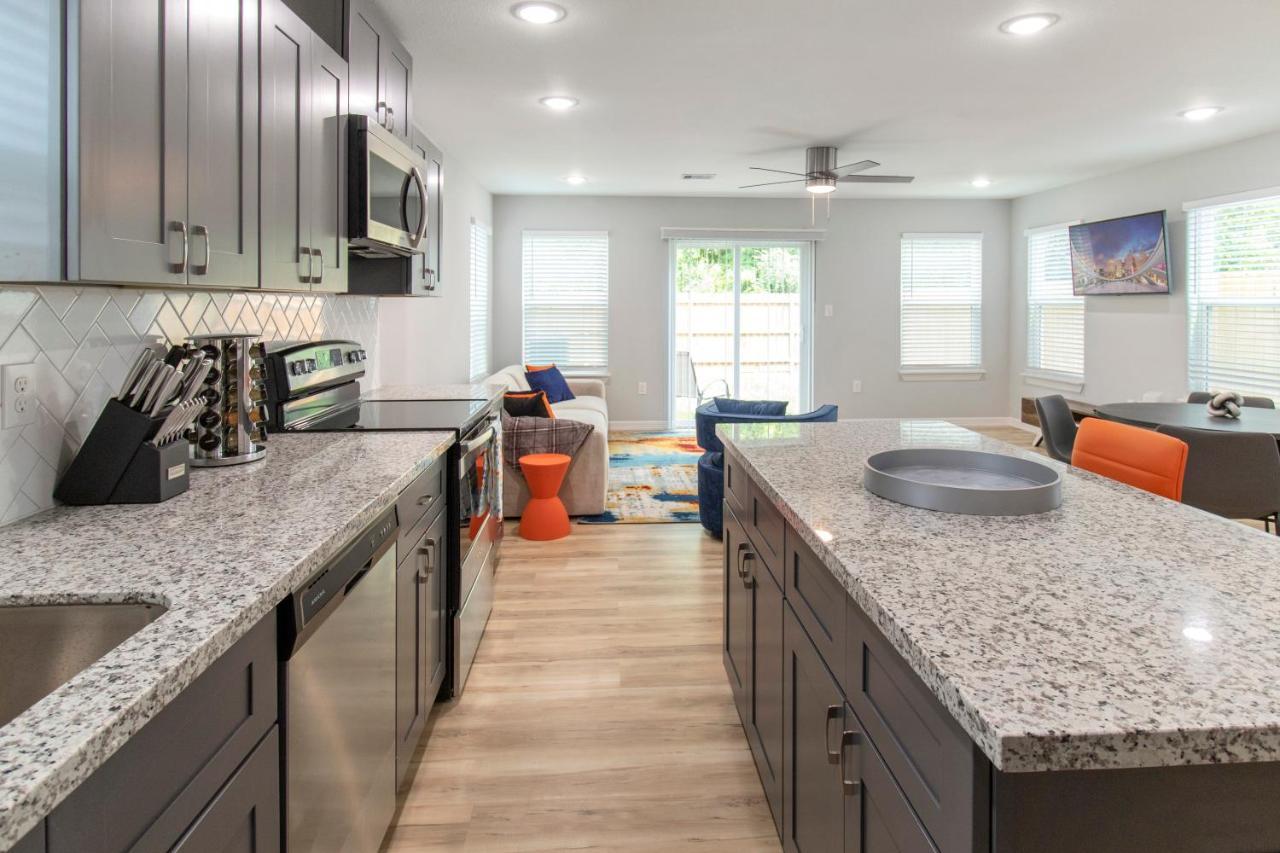Peerless Retreat - Minutes From Downtown Houston Villa Buitenkant foto