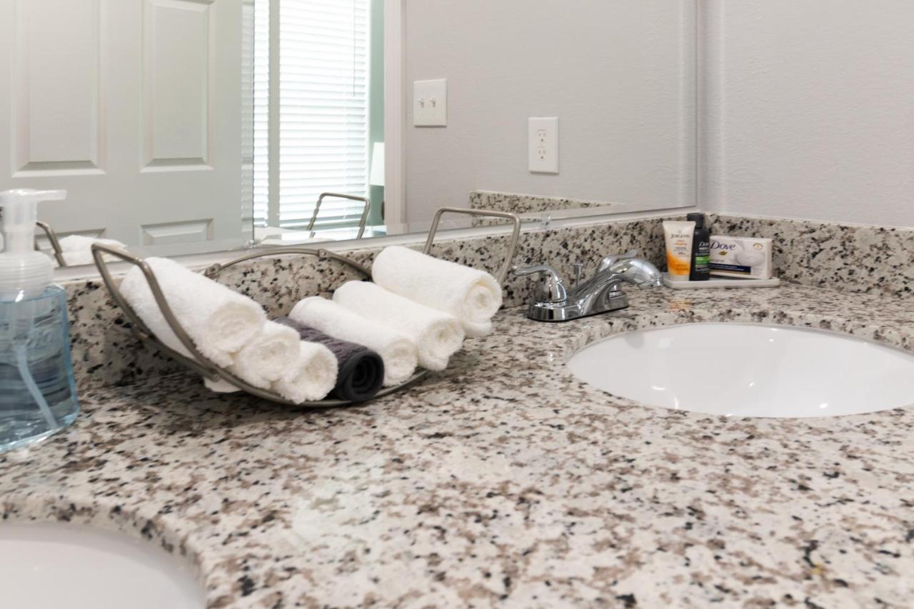 Peerless Retreat - Minutes From Downtown Houston Villa Buitenkant foto