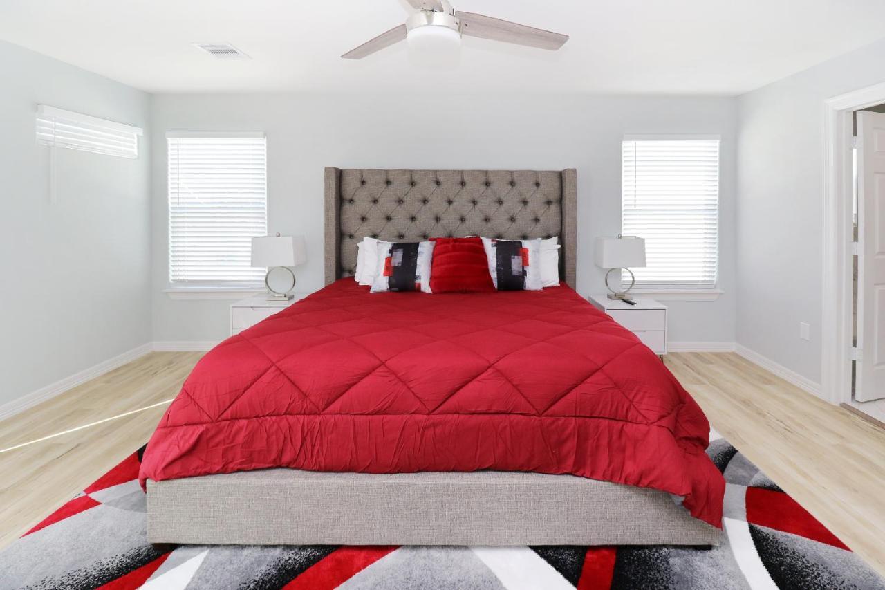 Peerless Retreat - Minutes From Downtown Houston Villa Buitenkant foto
